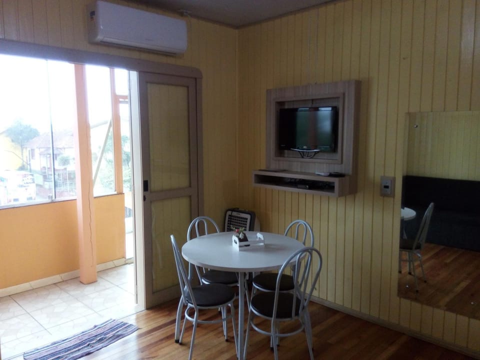 TV and multimedia, Dining area