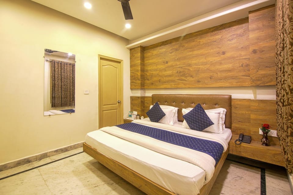 Bed, Photo of the whole room, Bedroom, wardrobe