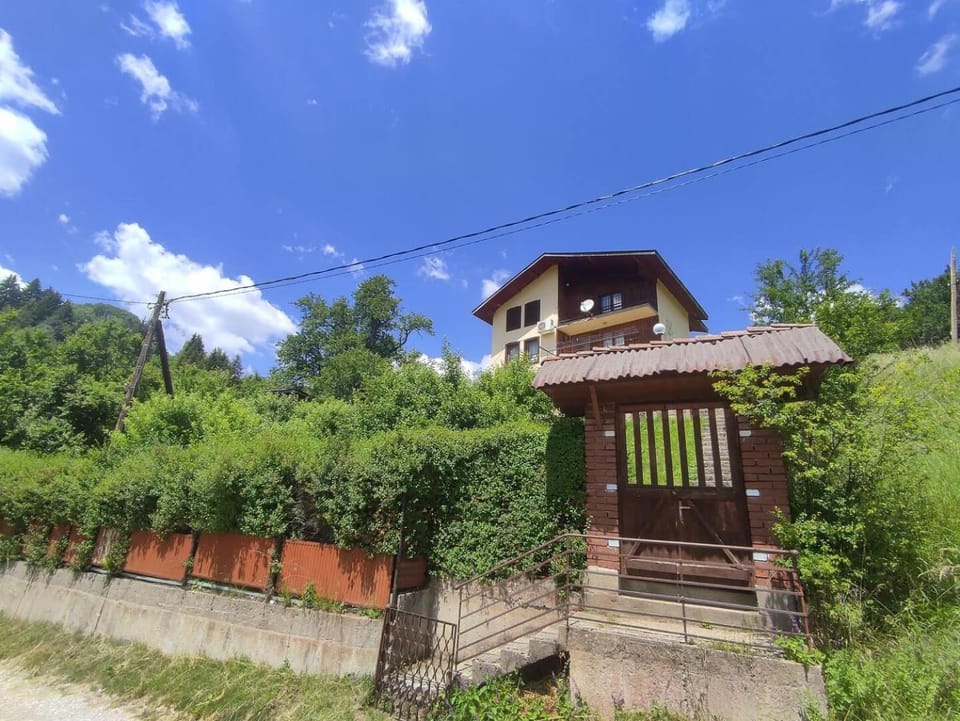 Property building, Day, Natural landscape, Garden view