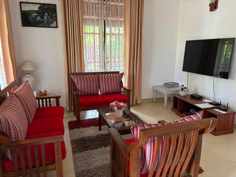 Casa Winnie House in Western Province