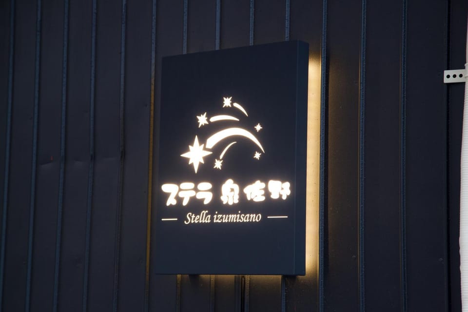 Property building, Logo/Certificate/Sign, Bedroom