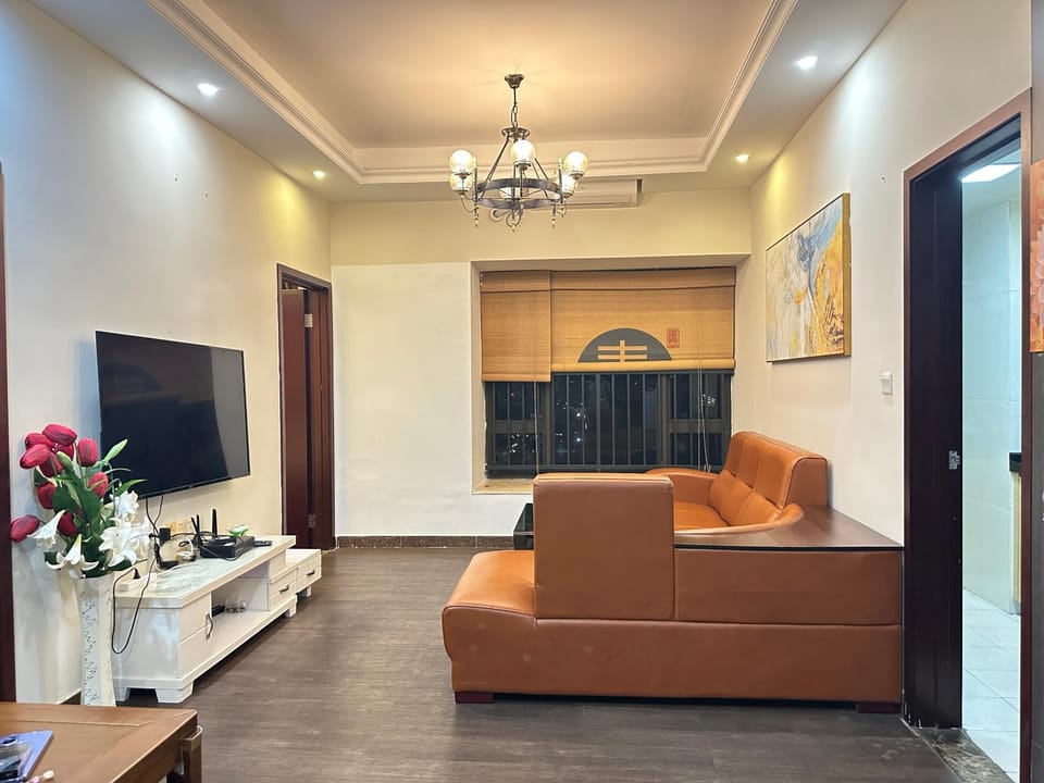 Communal lounge/ TV room, TV and multimedia, Living room, Seating area, City view, City view
