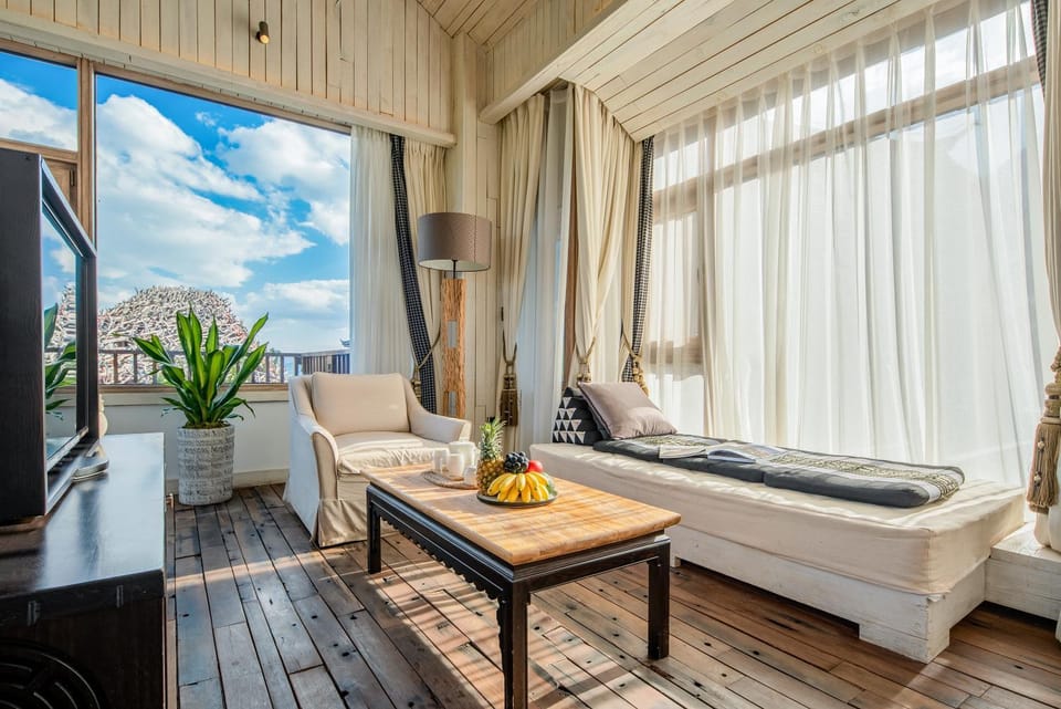 View (from property/room), Balcony/Terrace, Seating area