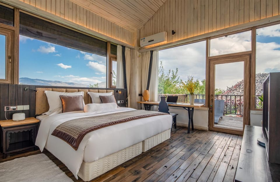 Natural landscape, View (from property/room), Photo of the whole room