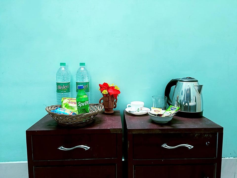 Coffee/tea facilities, Food and drinks, Breakfast, Breakfast