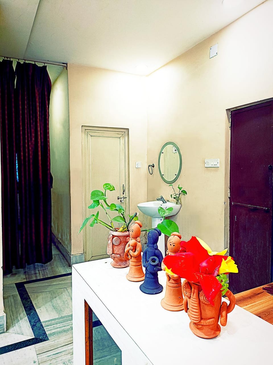 Lobby or reception, Decorative detail