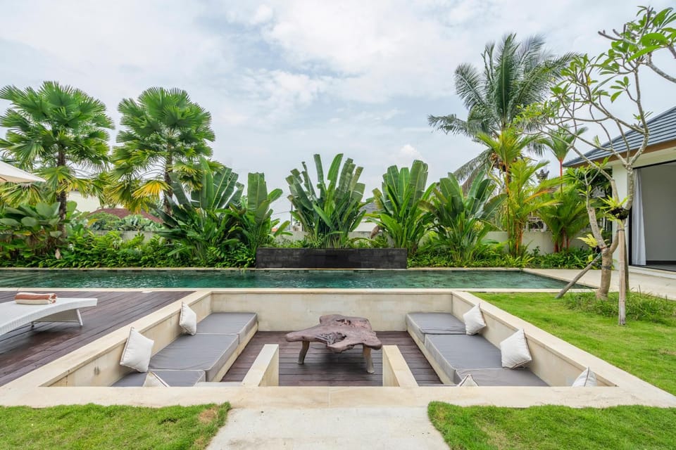 Seating area, Pool view, Swimming pool