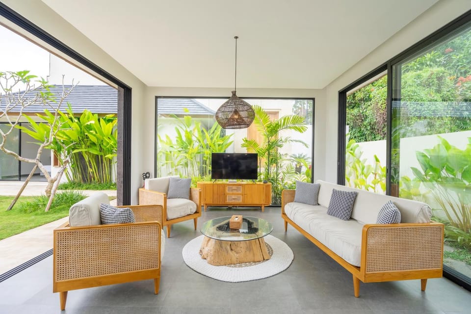 Communal lounge/ TV room, TV and multimedia, Living room