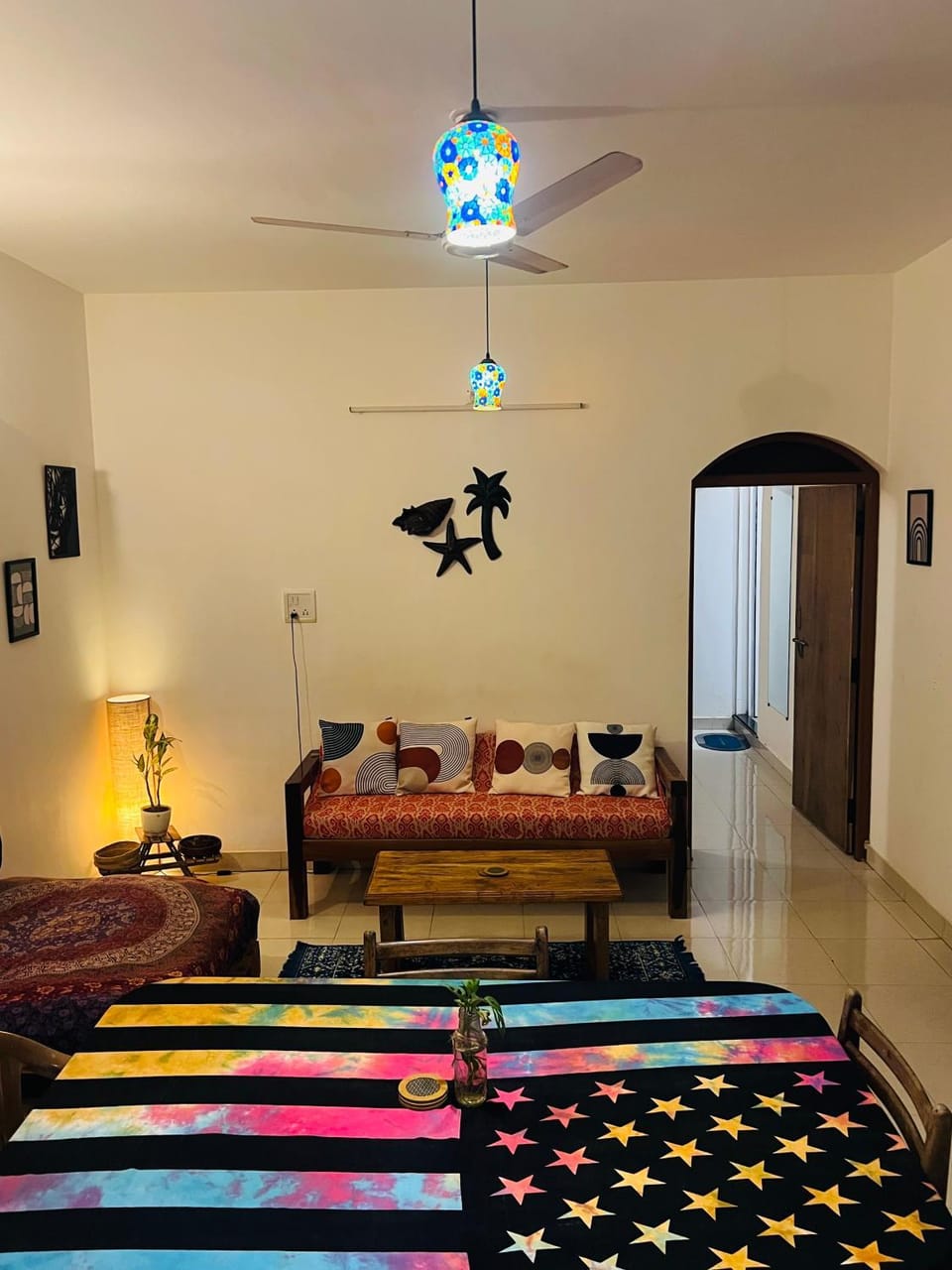 Living room, Photo of the whole room