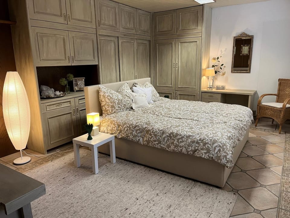 Bed, Photo of the whole room, Bedroom, wardrobe