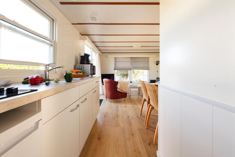 Coffee/tea facilities, Kitchen or kitchenette