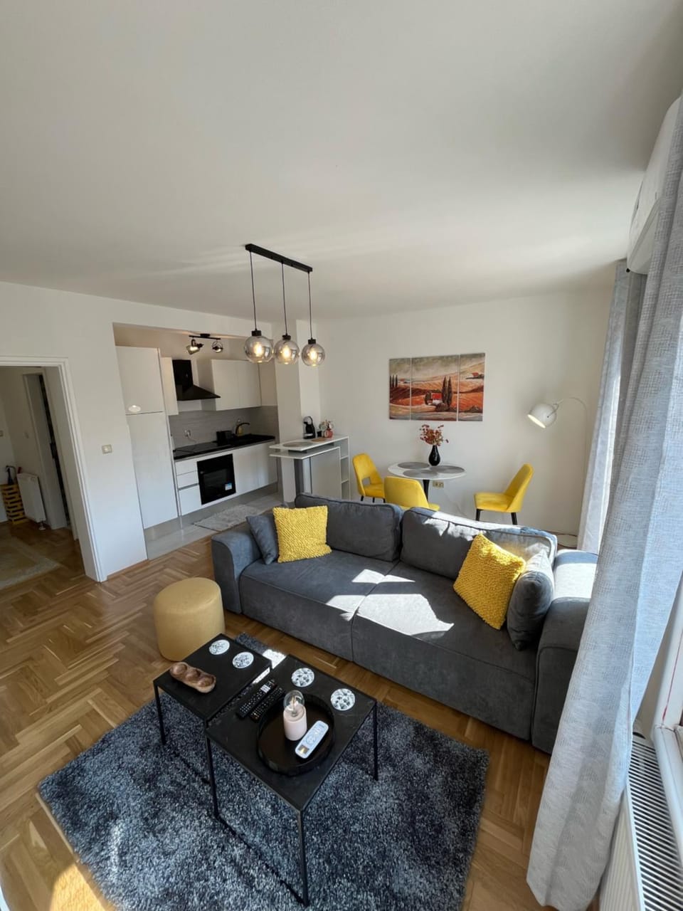 Sweet yellow Apartment in City of Zagreb