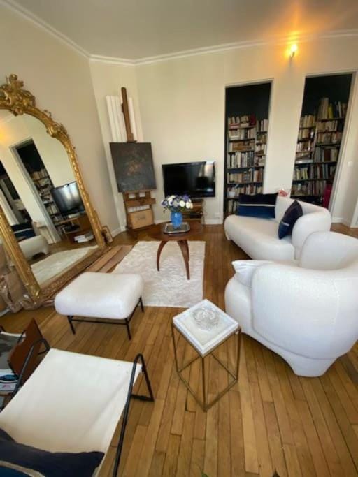 Luxurious appartement Montreuil Apartment in Paris