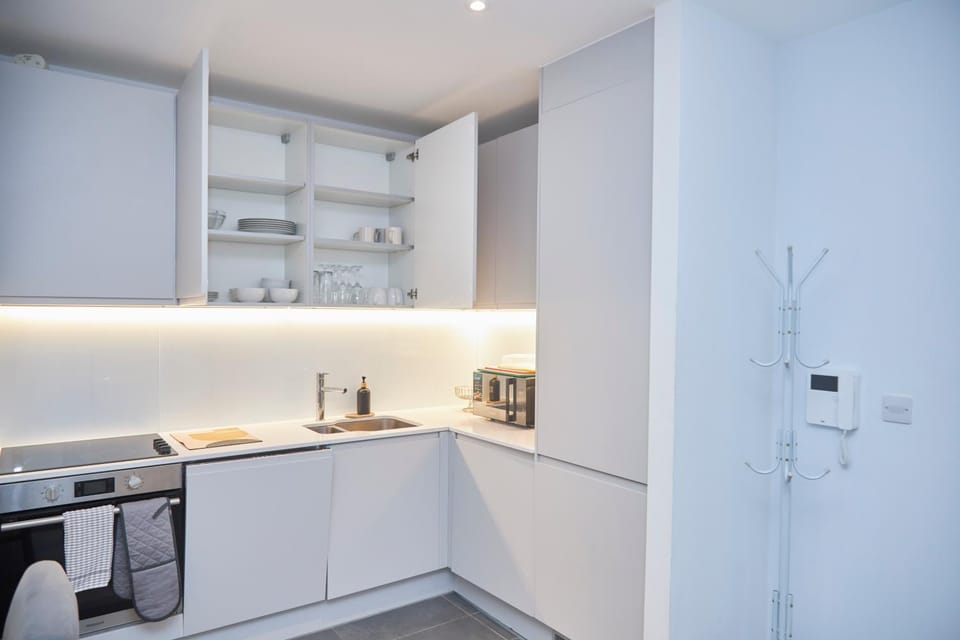 Kitchen or kitchenette, Communal kitchen