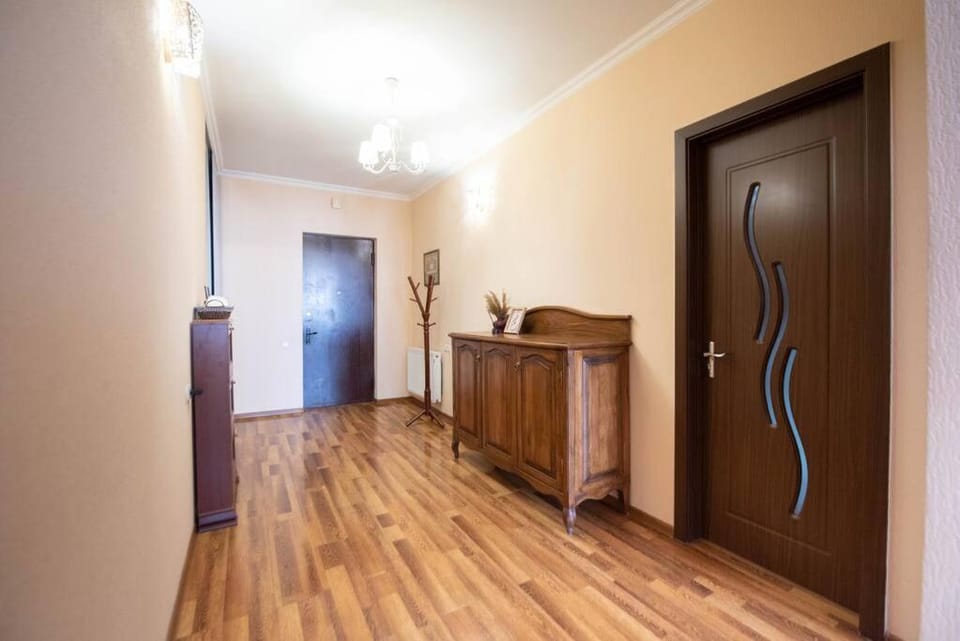 Saburtalo City View Apartment - Metro 3 min - Monthly Stays Welcome Apartment in Tbilisi, Georgia