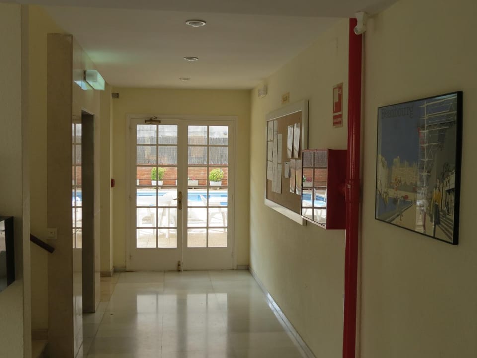 Estudio un solo ambiente céntrico muy cerca de la playa con piscina y terraza Apartment in Tossa de Mar