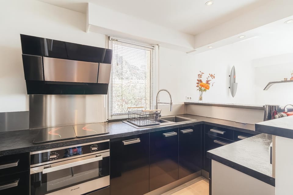 Stunning Renovated 1-Bedroom Breathtaking View House in Monaco