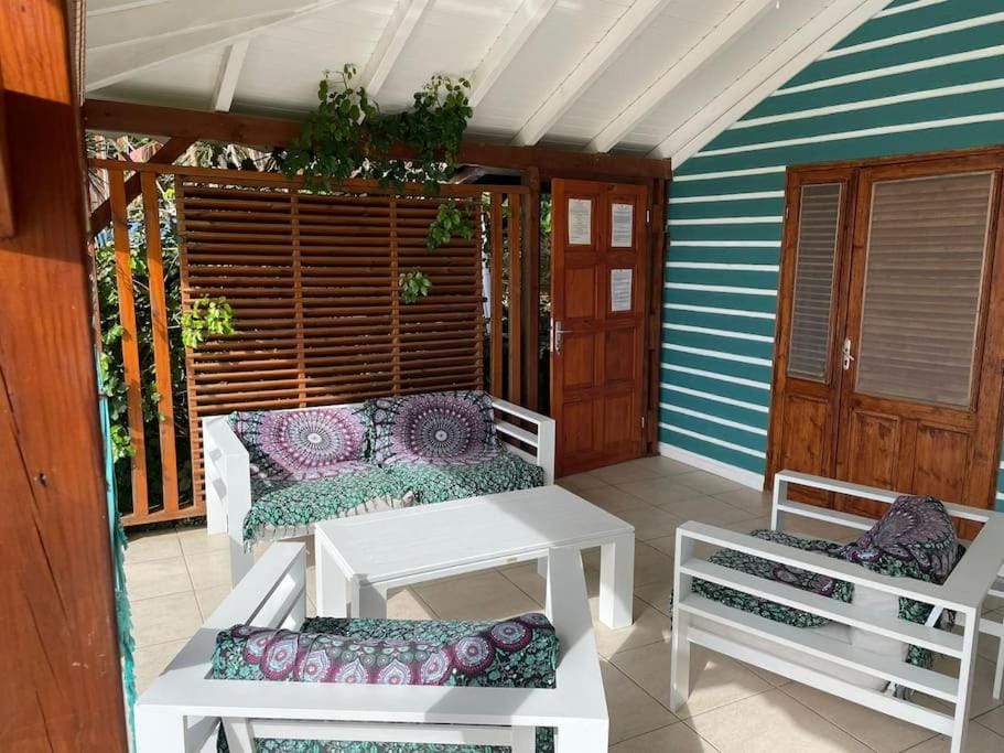 Superbe villa face à la mer House in Leeward Islands