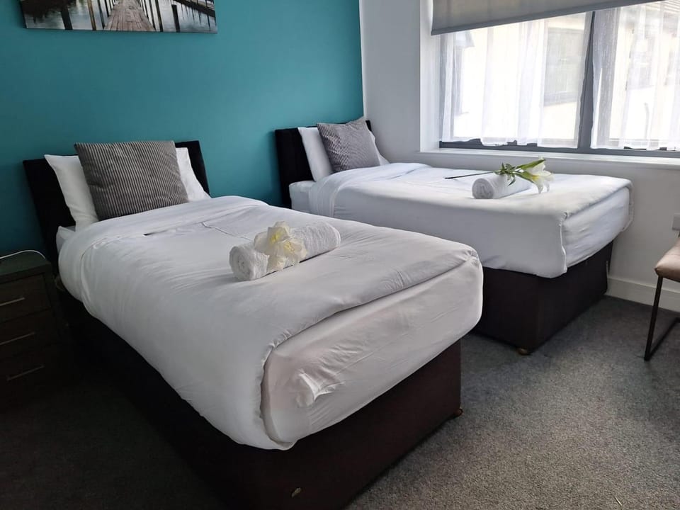 KYOTO HOUSE CENTRAL DERBY I 2 BEDROOMS, SPACIOUS, WARM & NEW with NETFLIX House in Derby