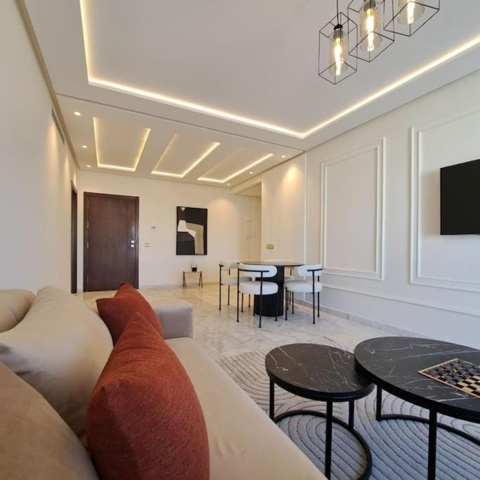 Appartement Standing- 2 min Gare TGV - 2 min Plage Apartment in Tangier