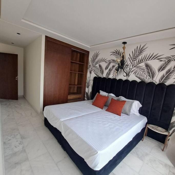 Appartement Standing- 2 min Gare TGV - 2 min Plage Apartment in Tangier