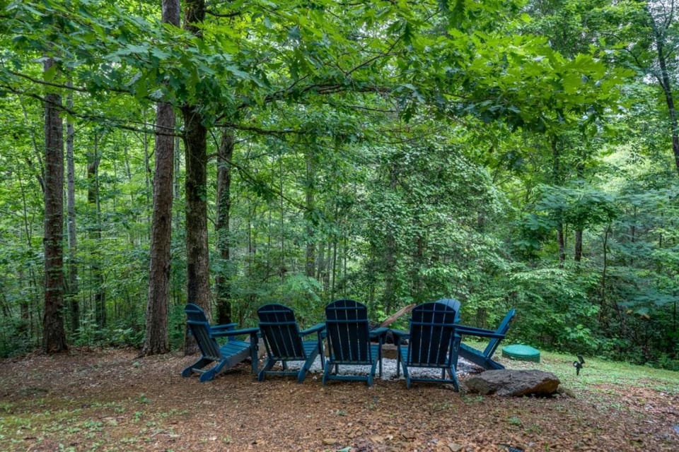 Retreat w Hot Tub Fire Pit Pool Table Foosball House in Sevier County