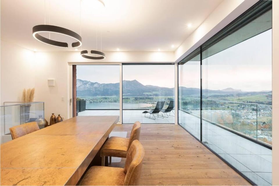 Balcony/Terrace, Dining area, Mountain view
