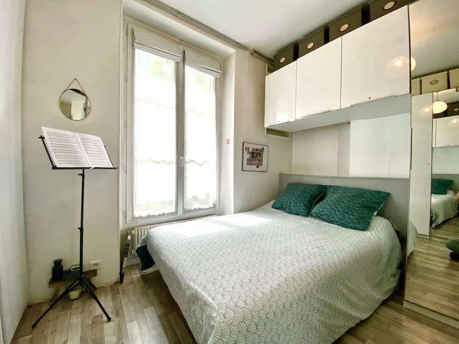 4 family rooms and air-conditioned Apartment in Paris
