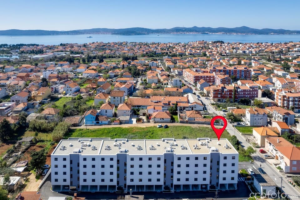 Property building, Bird's eye view, City view, Sea view, Location