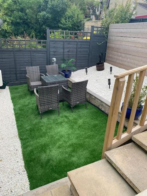 Entire Bungalow with 2 car Parking.Stunning views House in Bath