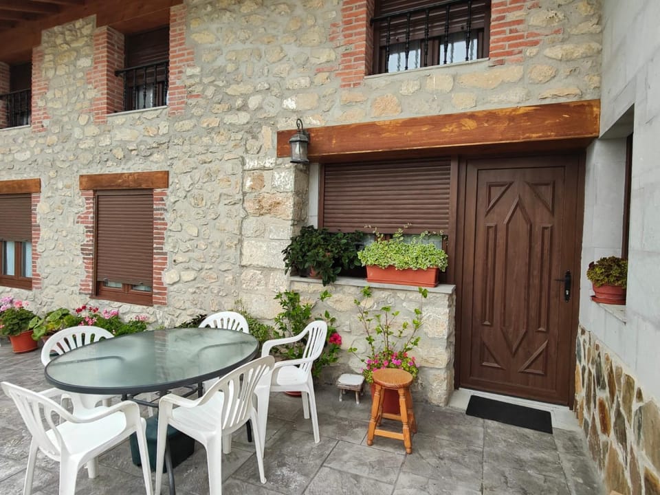 Patio, View (from property/room), Balcony/Terrace