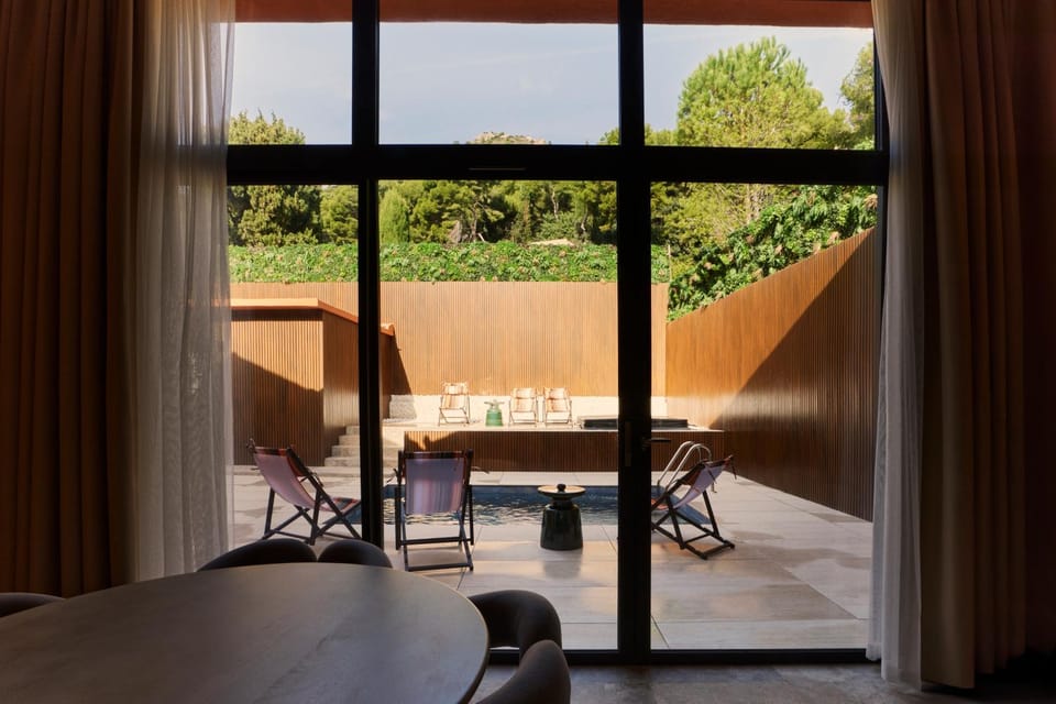 Day, View (from property/room), Balcony/Terrace, Seating area, Swimming pool