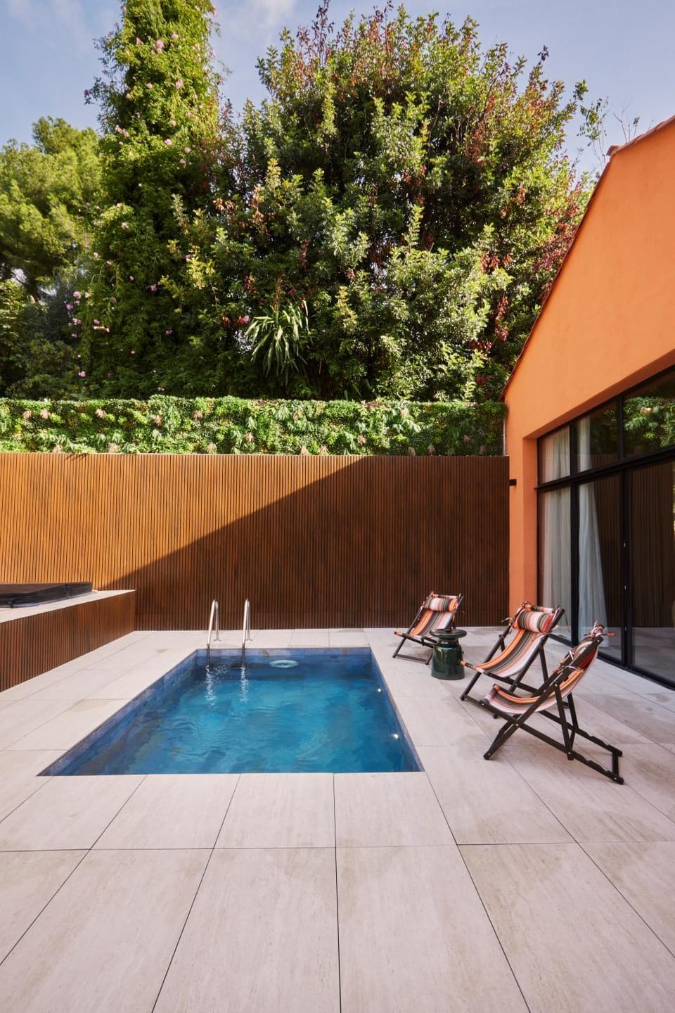 Day, Pool view, Swimming pool, sunbed