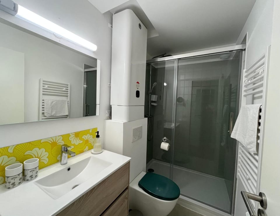 Shower, Bathroom