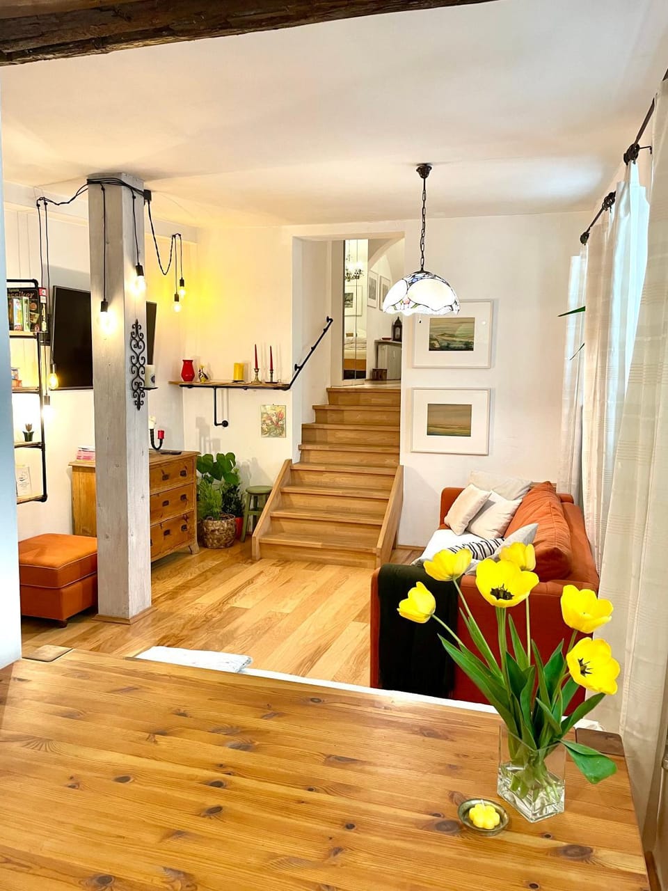 Living room, Dining area
