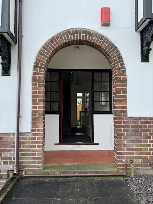 Central City Centre 3 bedroom home Private Parking House in Plymouth