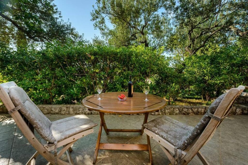 City Center Suites - Studio with Private Terrace 2 Apartment in Cavtat