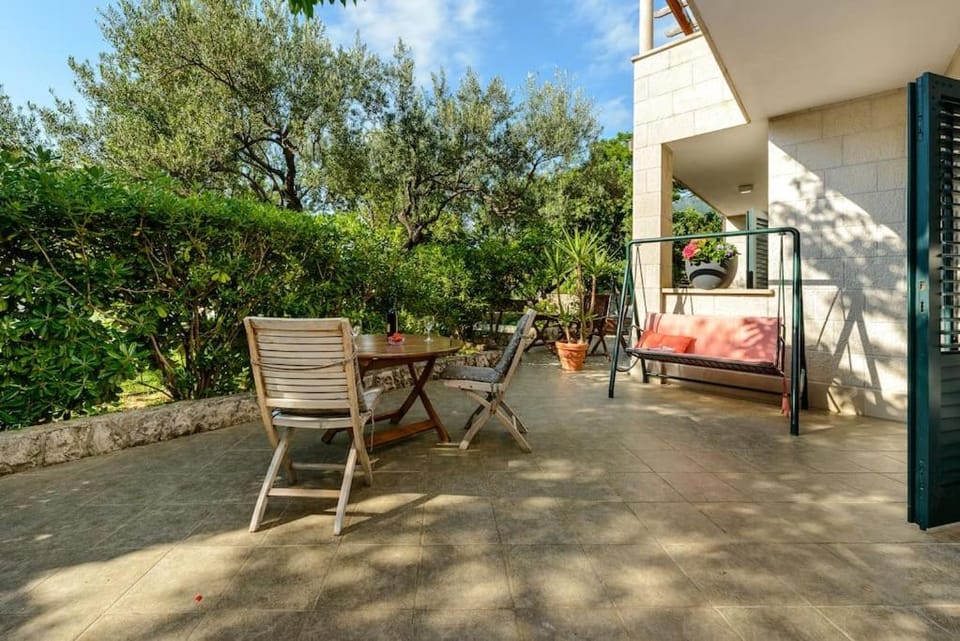 City Center Suites - Studio with Private Terrace 2 Apartment in Cavtat