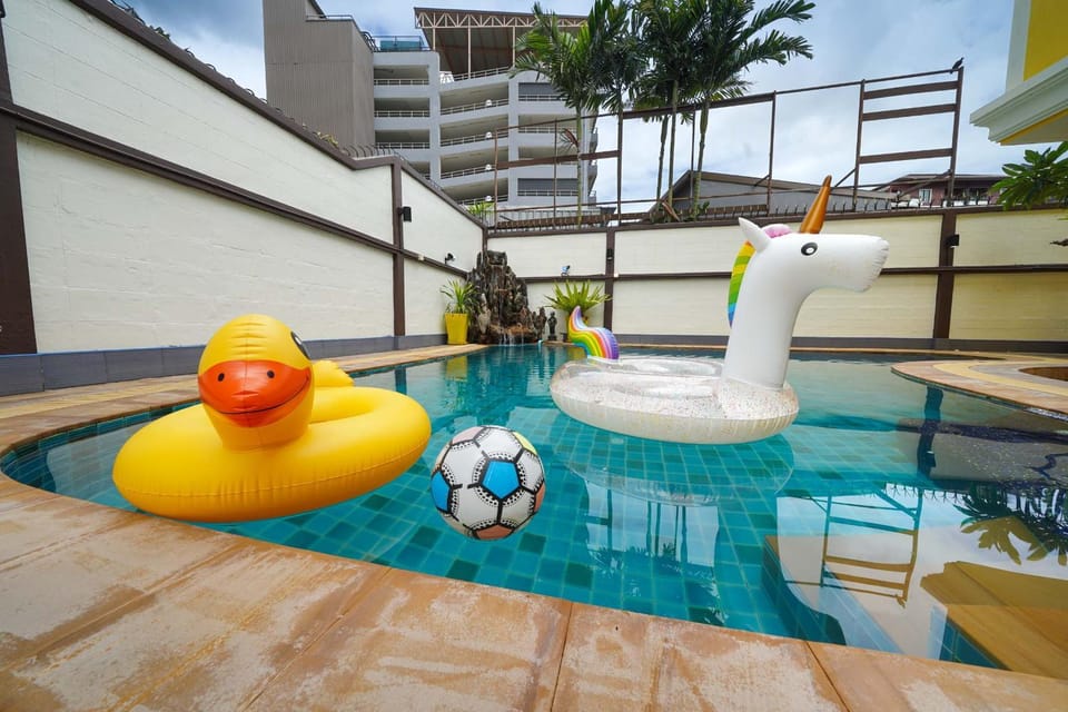 Pool Villa at Central Pattaya Near Big C-EXTRA Villa in Pattaya City