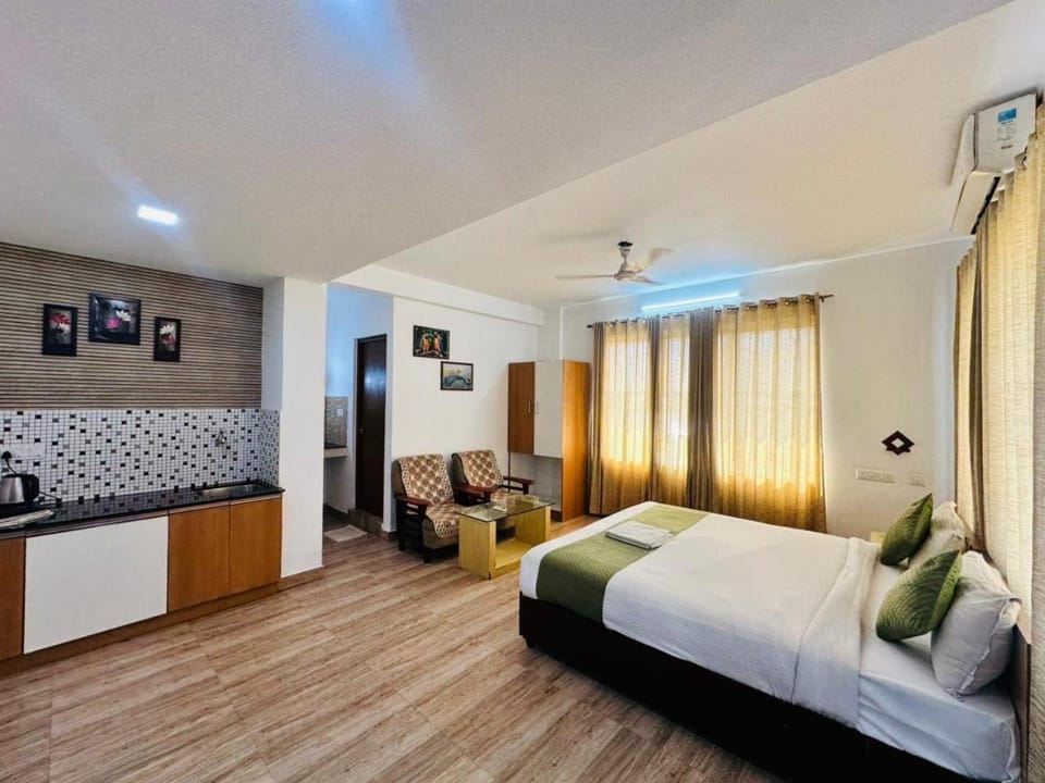 Kitchen or kitchenette, Bedroom, air conditioner