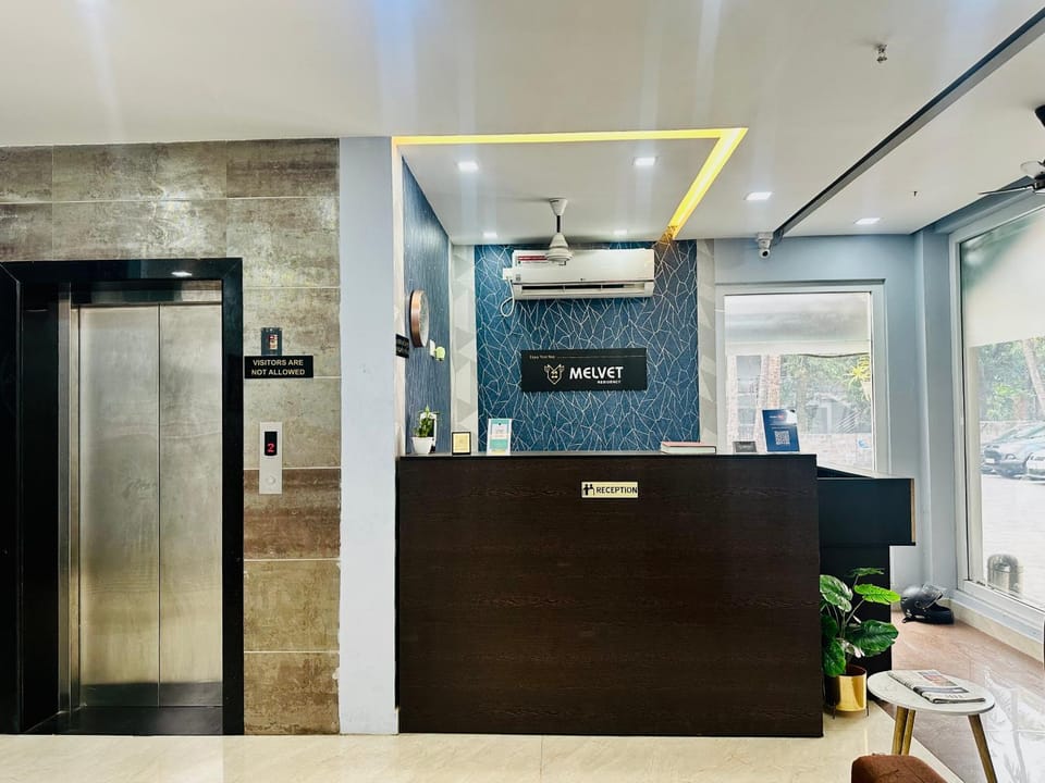Lobby or reception, air conditioner