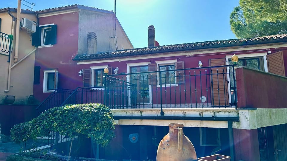 S333 – Sirolo, trilocale con terrazzo e posto auto Apartment in Sirolo