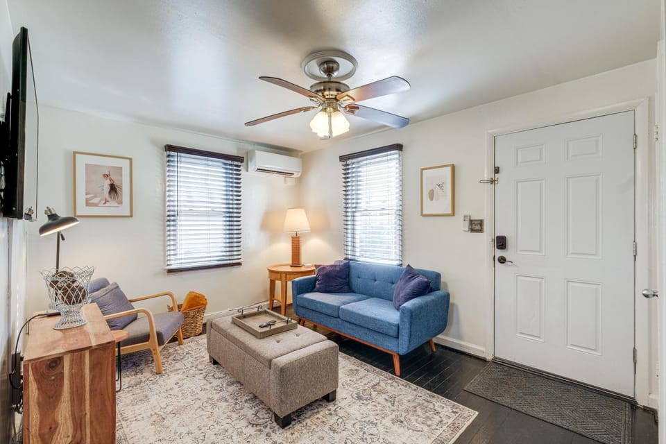 Updated Arlington Townhome ~ 5 Mi to National Mall House in Arlington