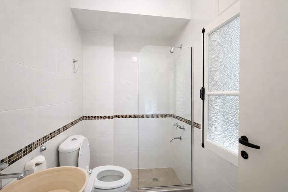 Shower, bidet