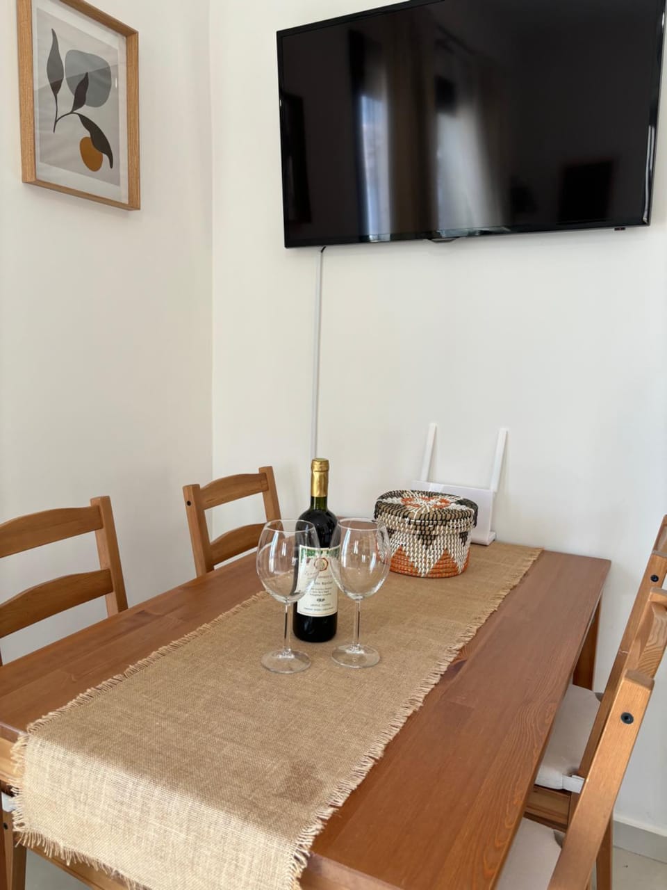 TV and multimedia, Dining area