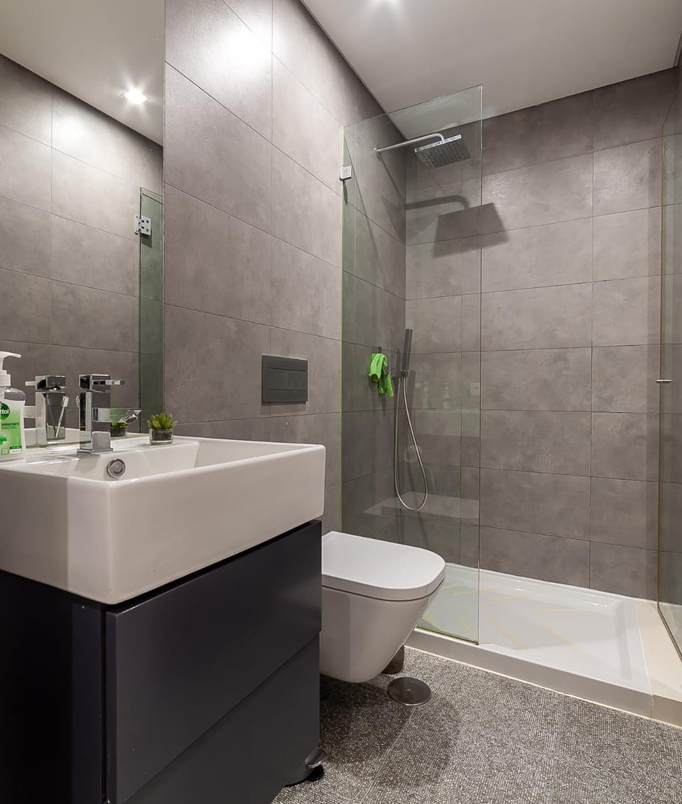 Shower, Toilet, Bathroom