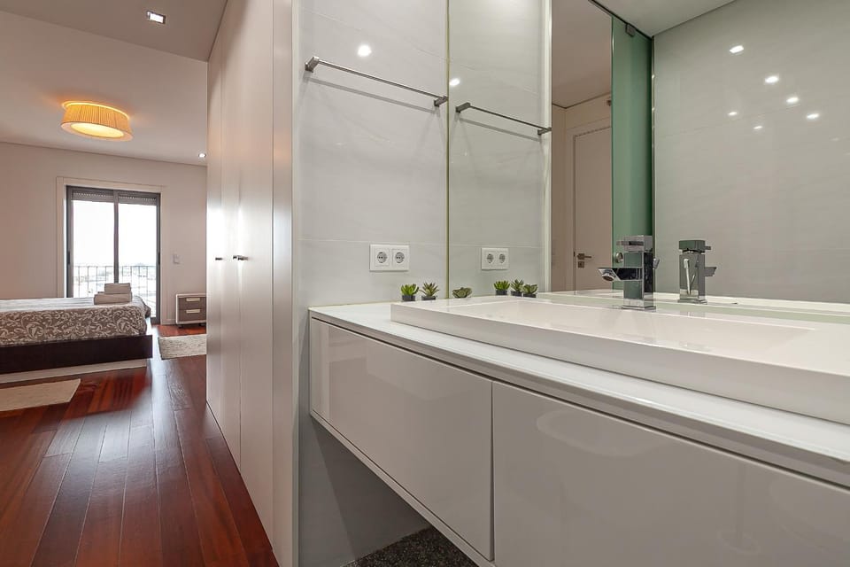 Bathroom, Bedroom