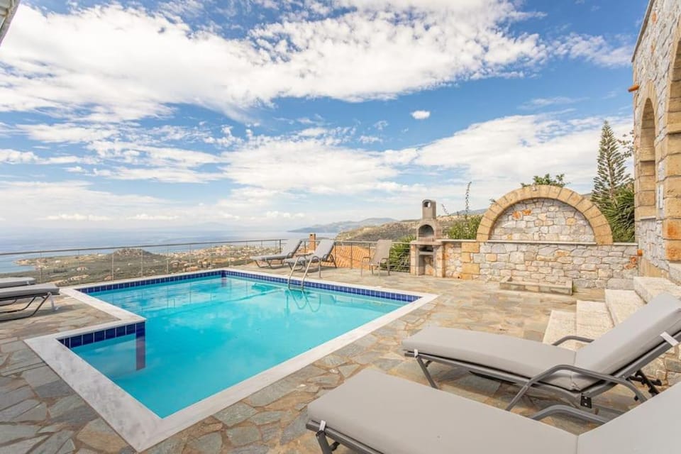 Luxury Villa Nefeli in Stoupa, Private Pool & BBQ Villa in Messenia