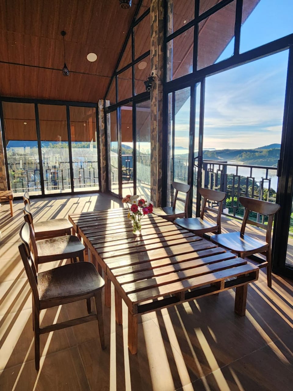Communal lounge/ TV room, View (from property/room), Seating area, Lake view