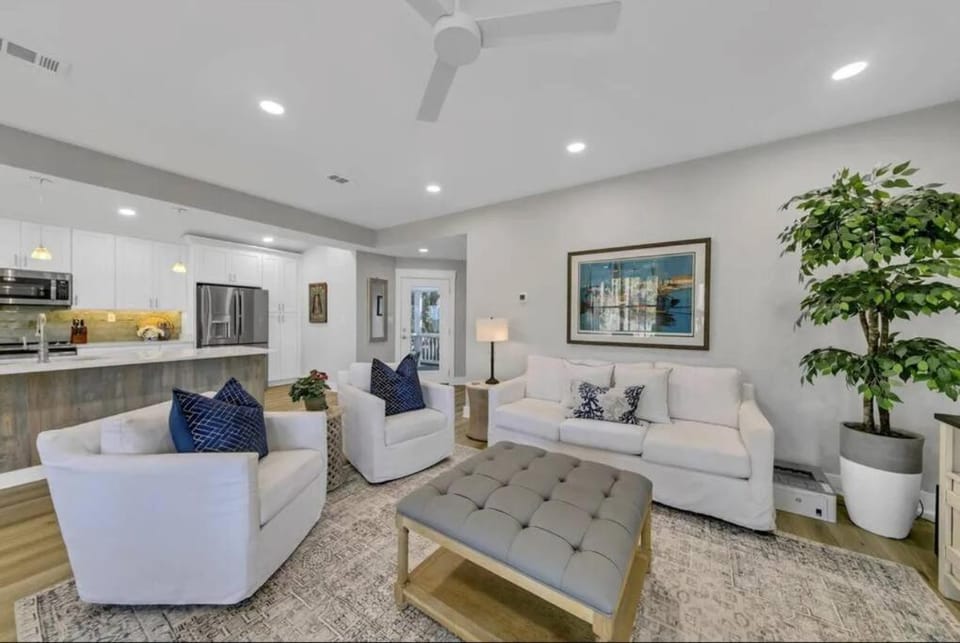 3 bed 3 bath beach and bay escape - Free golf cart House in Miramar Beach